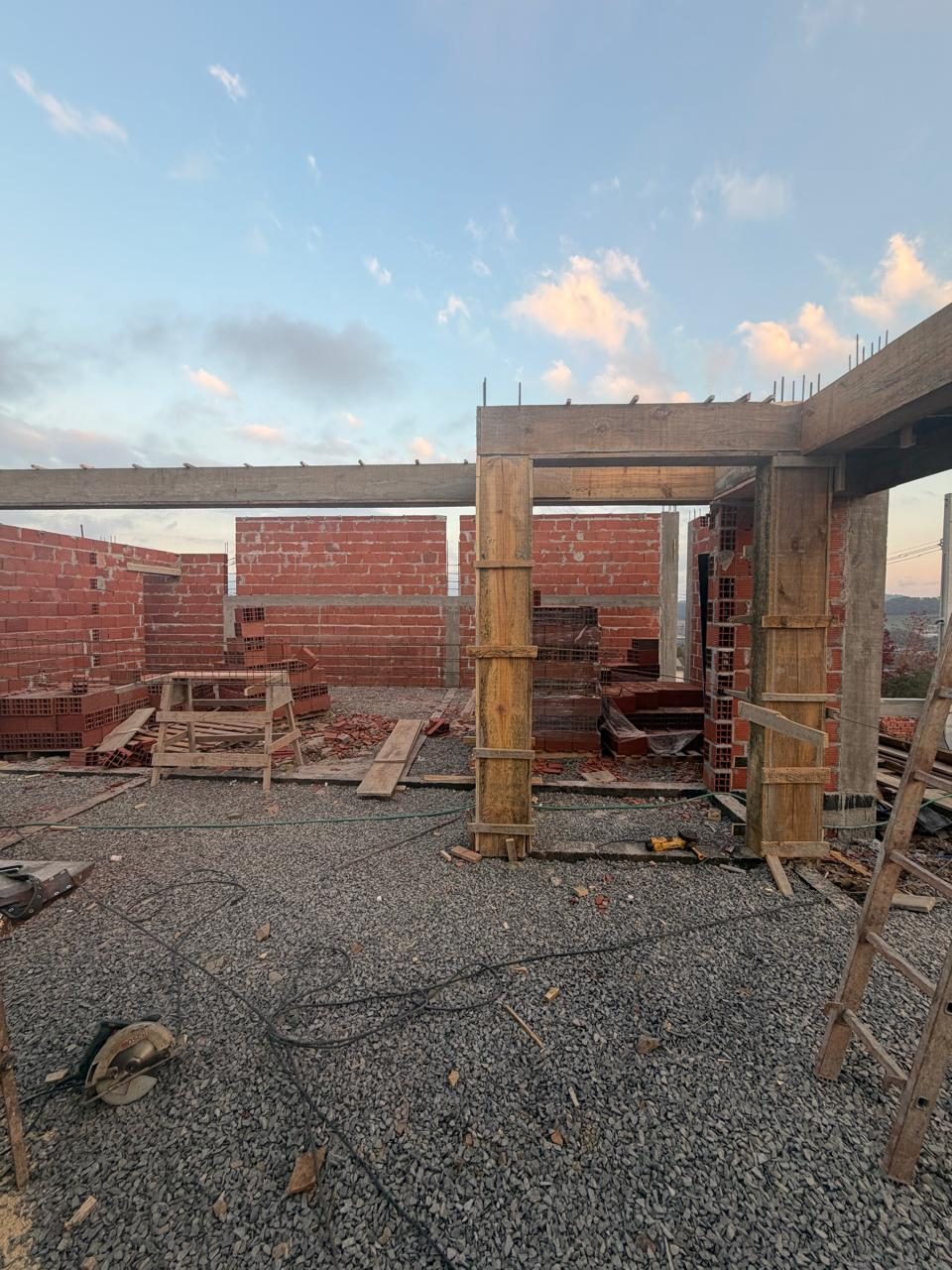 Pilares e vigas em concreto armado